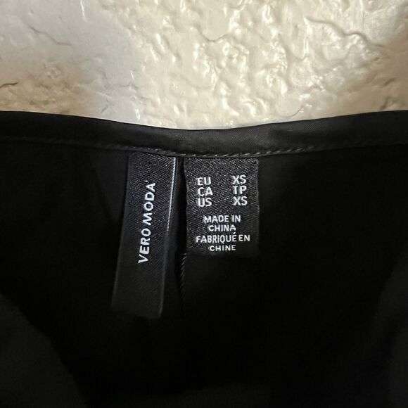 Vero Moda Nat Satin Crop Top Cowl Neck Spaghetti Straps XS Black Goth Emo Fairy - Picture 4 of 6